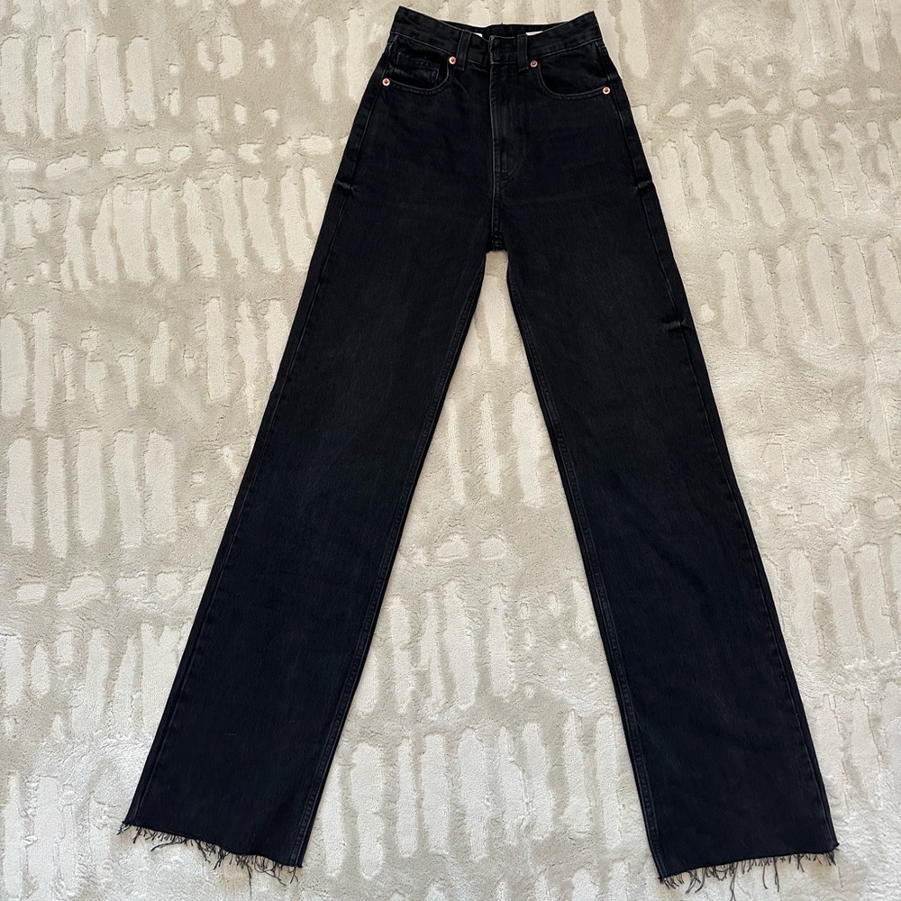 Zara Black High Rise Jeans with Frayed Hem
